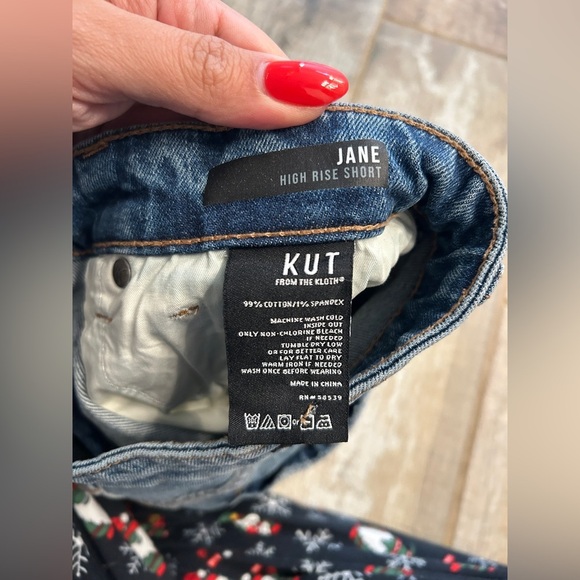 Kut from the Kloth High Rise Jane Jean Short Distressed Denim Cutoff Size 4 - Picture 5 of 10